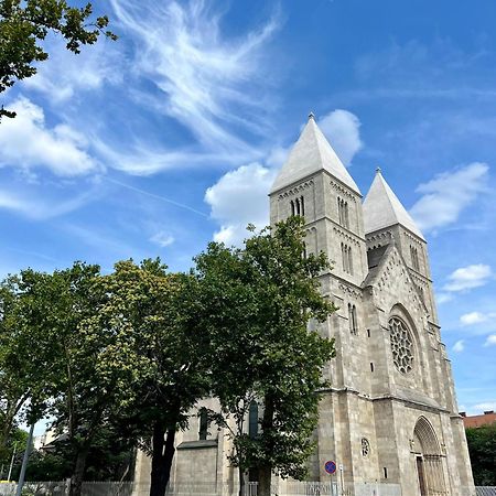 West Budapest Apartman Екстер'єр фото
