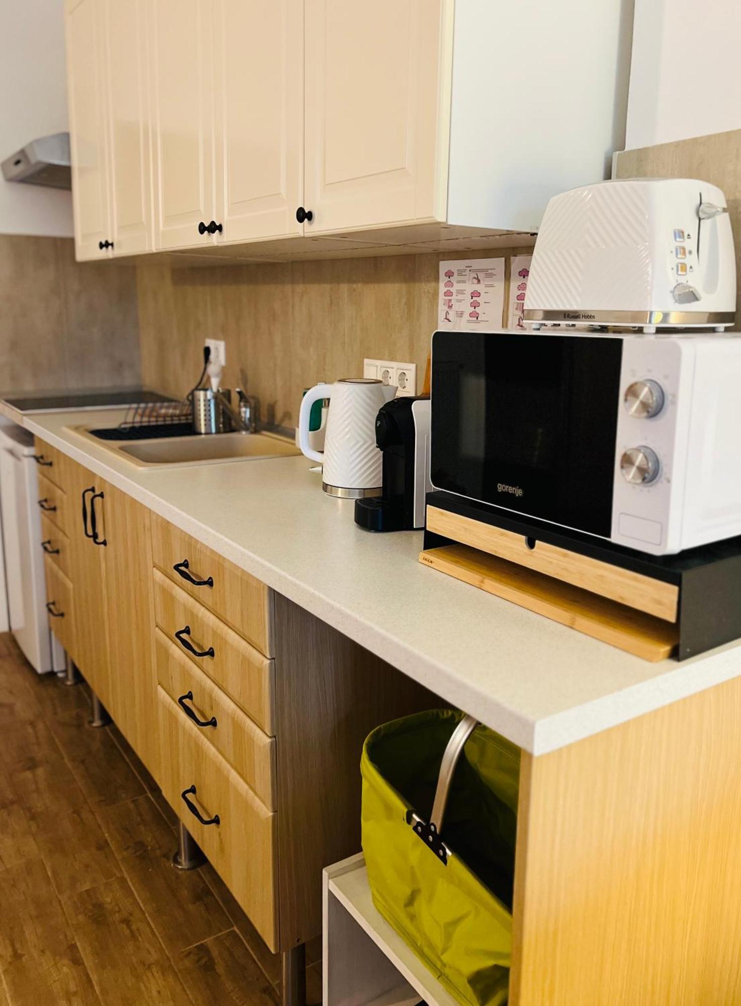 West Budapest Apartman Екстер'єр фото