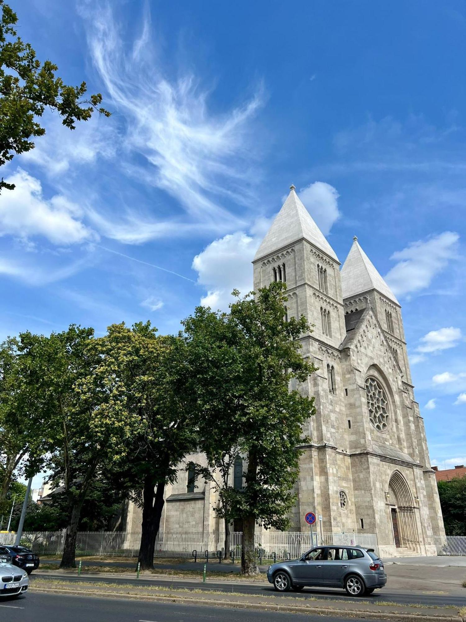 West Budapest Apartman Екстер'єр фото