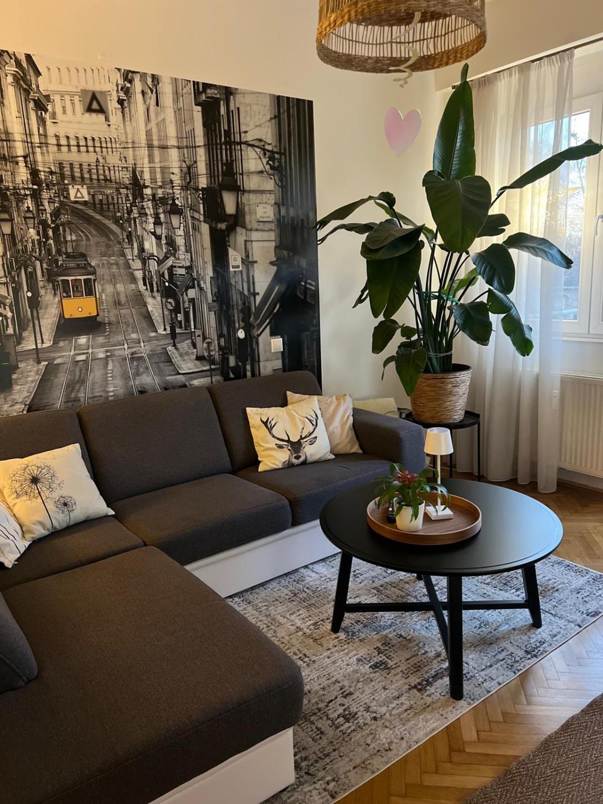 West Budapest Apartman Екстер'єр фото